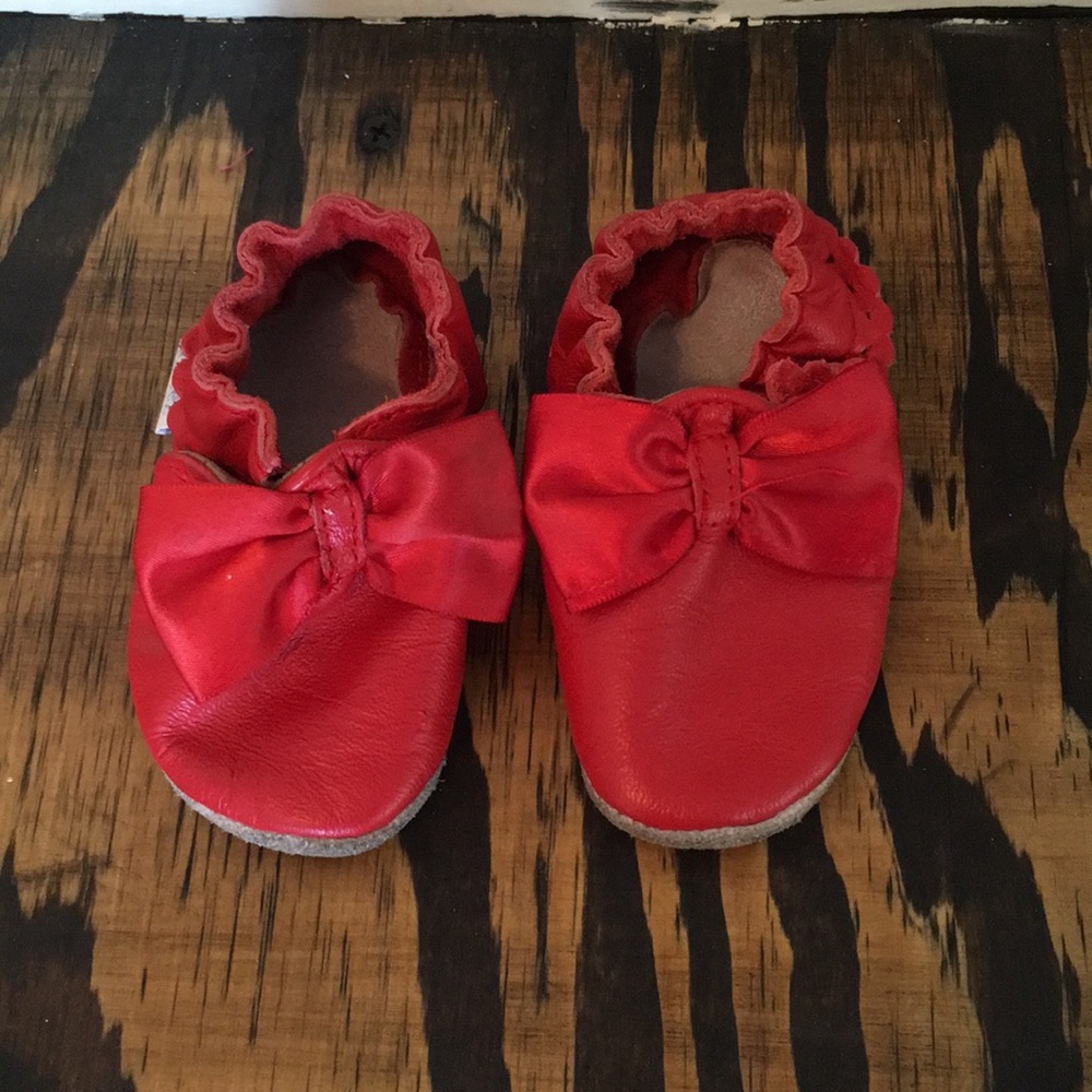 Robeez soft sole shoes size 1